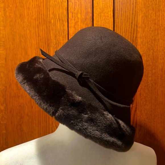 Vintage Betmar New York Plaza Suite ? 100% Wool Felt & Faux Fur Hat? + Hat Box
